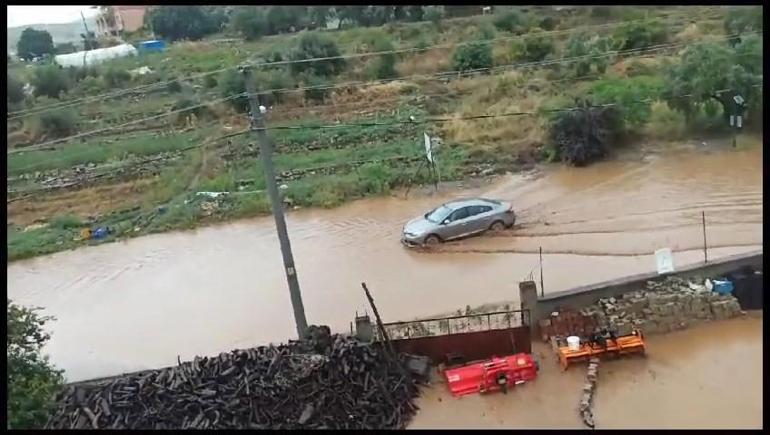Yaz yağmuru sel getirdi Şilede mahsur kalanlar helikopterle kurtarıldı