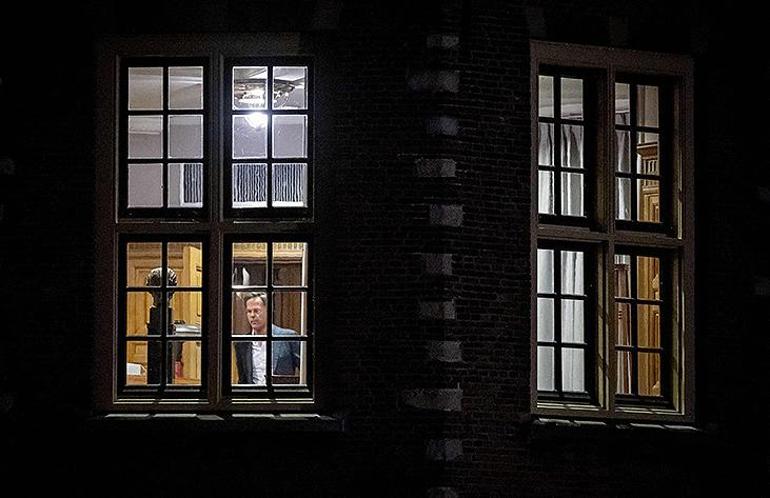Hollanda hükümeti neden çöktü Mutsuz evlilikte bardağı taşıran son damla