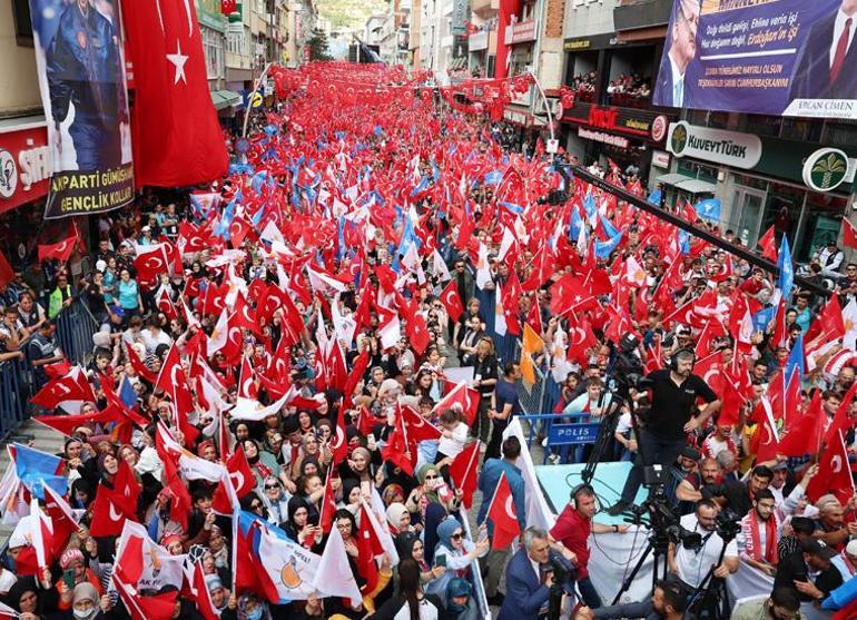Erdoğan: Milletin zekasıyla alay edenler şoku hala atlatamadı
