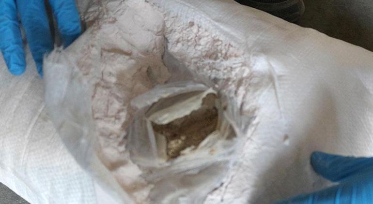 Tuz yükü beyan edilen TIRda, kilolarca eroin ele geçirildi
