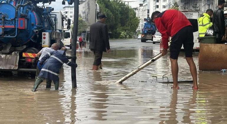 Fatsa sele teslim oldu Evleri ve iş yerlerini su bastı