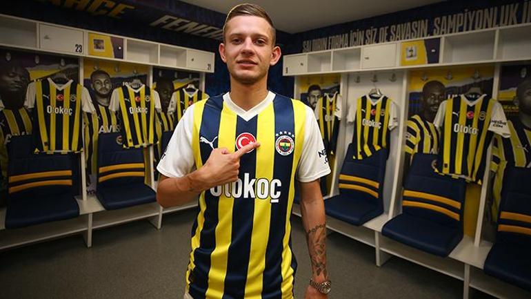 Fenerbahçeden sürpriz transfer Yeni kanat oyuncusu İtalyada bulundu