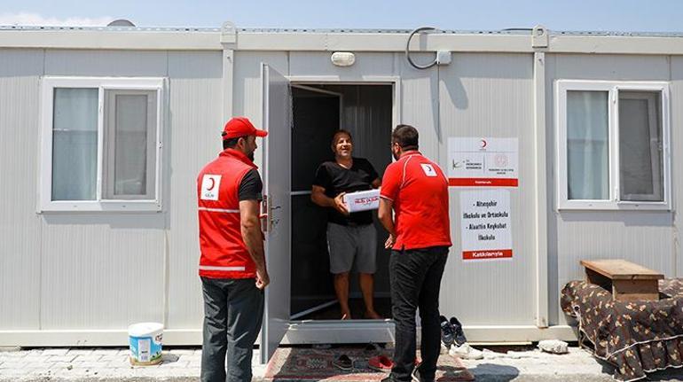 Kızılay: Afet bölgesindeki konteynerlere 50 bin kilogram kurban payı dağıtıldı