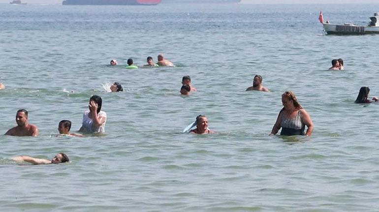 İstanbul adeta alev aldı Sıcaktan bunalanlar sahil ve parklara koştu