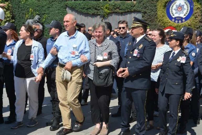 Şehit polis Alp Efe Bekit için İstanbul İl Emniyet Müdürlüğü’nde tören