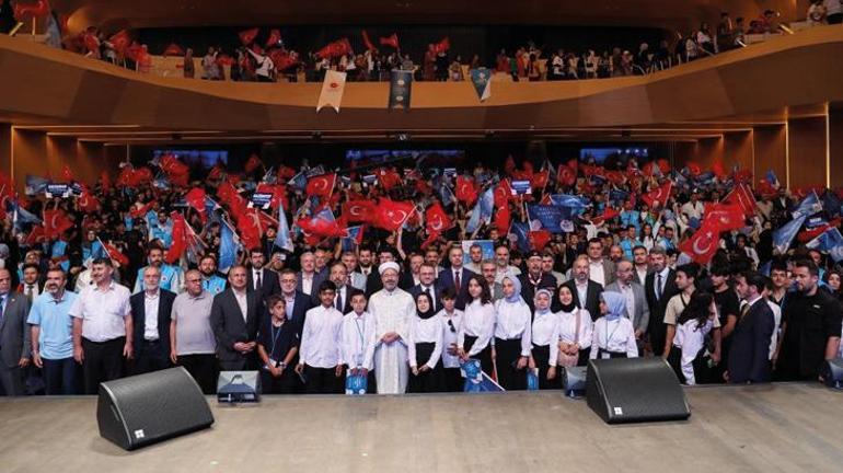 Ali Erbaş: Ahlaklı gençlerden mahrum kalan toplumlar umudunu yitirirler