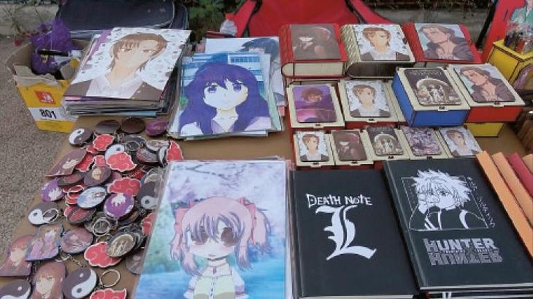 Ada Nur anime karakterlere hayat veriyor