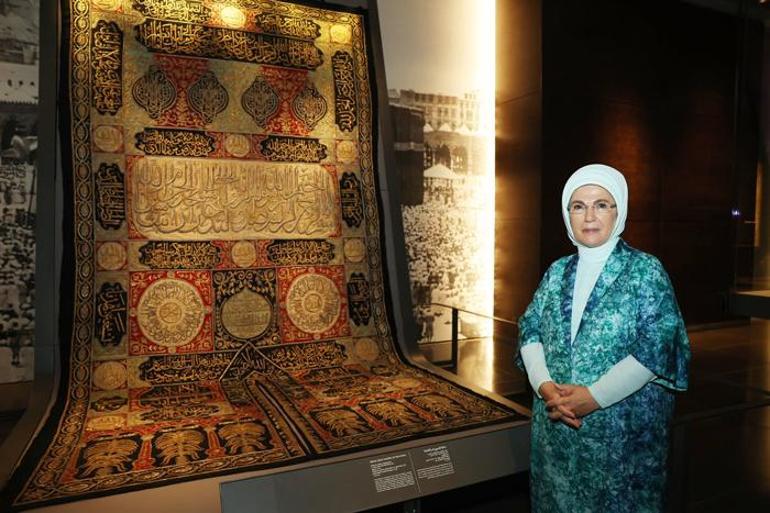 Emine Erdoğan, Katarda İslam Eserleri Müzesi’ni ziyaret etti