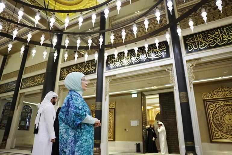 Emine Erdoğan, Katarda İslam Eserleri Müzesi’ni ziyaret etti