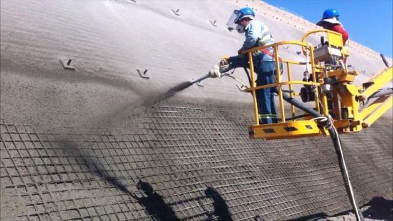 Gümüşhanede kaya düşmesine karşı sprey betonlama önerisi