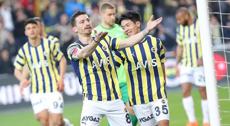 Canlı yayında açıkladı Zahanın Fenerbahçeyi bekletme nedeni ortaya çıktı