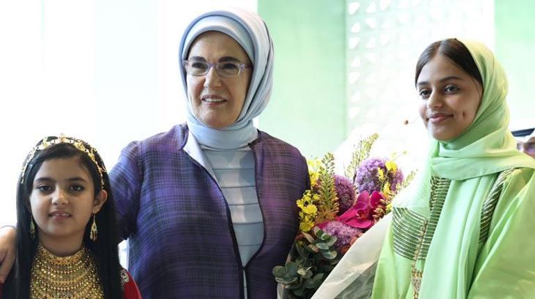Emine Erdoğandan BAEde Kadınlar Genel Birliği’ne ziyaret