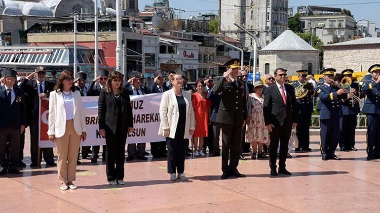 Kıbrıs Barış Harekatının 49. yılında Taksimde tören düzenlendi