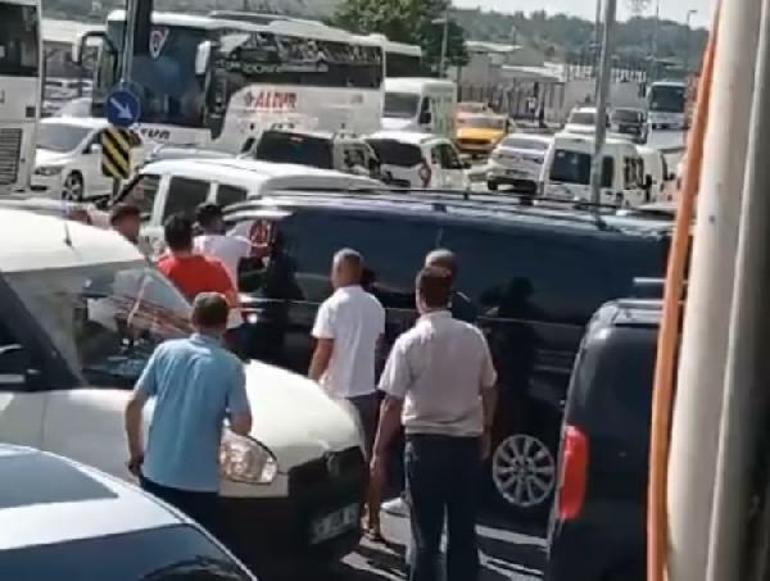 Metris Cezaevi önünde minibüs şoförü darbedildi