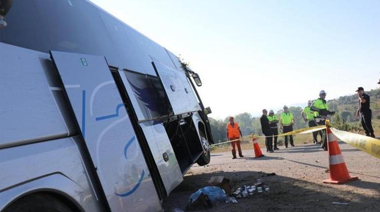 Yoldan çıkan yolcu otobüsü kaza yaptı: 14 yaralı
