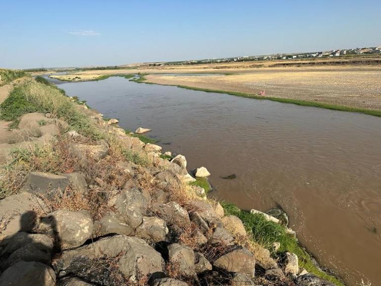 Dicle Nehrine düşen 9 yaşındaki çocuk hayatını kaybetti