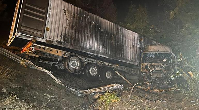 Ankara’da kontrolden çıkan TIR önce yuvarlandı, ardından alev aldı