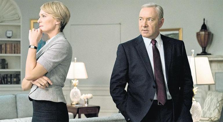 Olan “House of Cards”a oldu