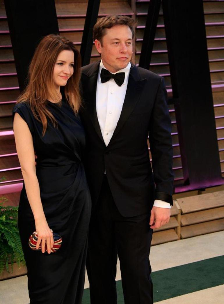 İki kez evlendiği eski eşi nişanlandı Elon Musktan tebrik mesajı