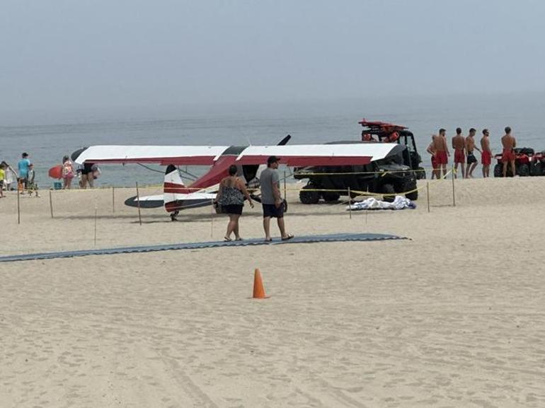 Korku dolu anlar ABD’de küçük uçak denize çakıldı