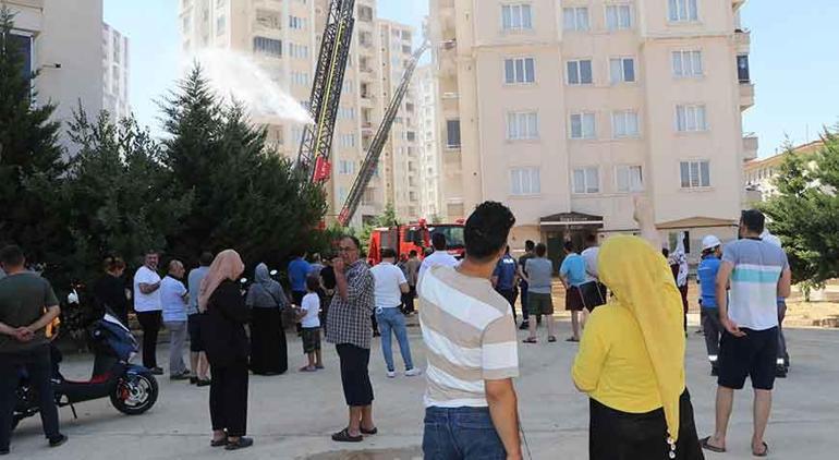 Gaziantepte yangın paniği 15 katlı binadan dumanlar yükseldi