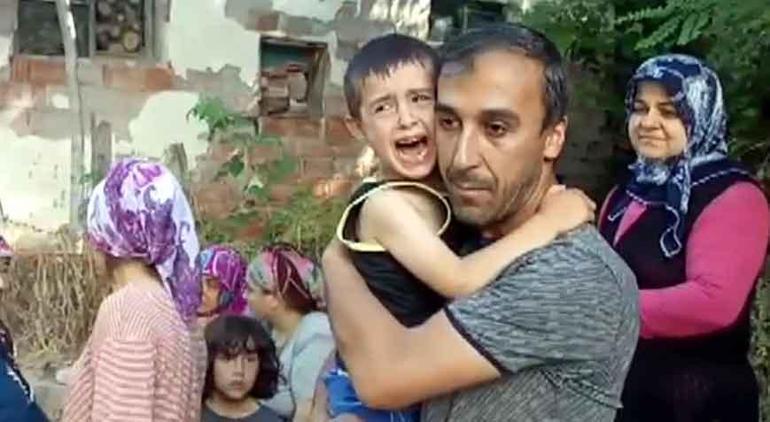 Kastamonuda 3 ev yandı; oğlunu yangından kurtarırken yaralandı