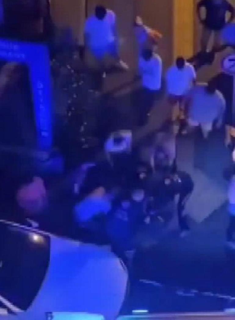 İstanbulda yüksek sesle müzik cinayeti Motosikletten indi vahşice bıçakladı