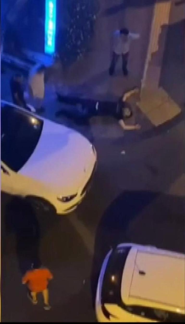 İstanbulda yüksek sesle müzik cinayeti Motosikletten indi vahşice bıçakladı