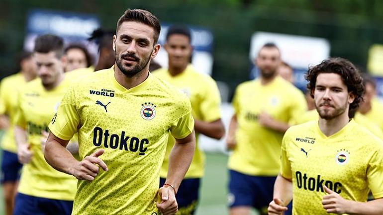 Fenerbahçe yıldız futbolcu için geri adım atmayacak Yeni teklif ortaya çıktı