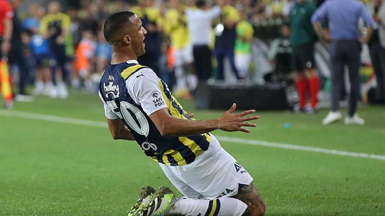 Fenerbahçede yeni transfer ilk maçında siftahı yaptı Szymanski dikkat çekti