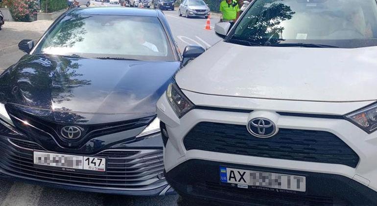Antalyada Rus ve Ukrayna plakalı araçlarla korsan taksicilik Kendi aralarında grupları var