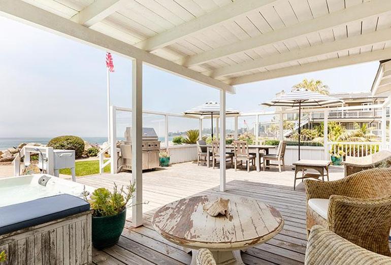 Mila Kunis ve Ashton Kutcher, yazlık evlerini Airbnbden kiraya çıkardı