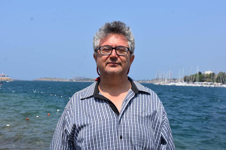 İzmir’de denizanası istilası: İnsan derisi üzerinde kalıcı iz bırakabilir, uzak durun