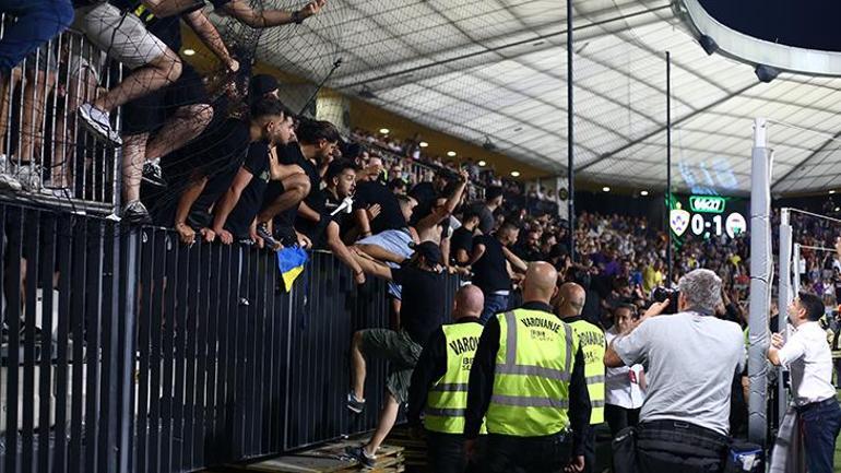 Maribor taraftarları skandala imza attı Fatura Fenerbahçe tribününe kesildi: Stadyumu terk edin