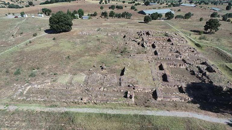 Şapinuva’da 3 bin 500 yıllık hububat silosu bulundu