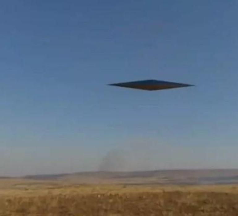 Yerel halkı şoke eden UFO Hem dikey hem yatay hareket ediyor