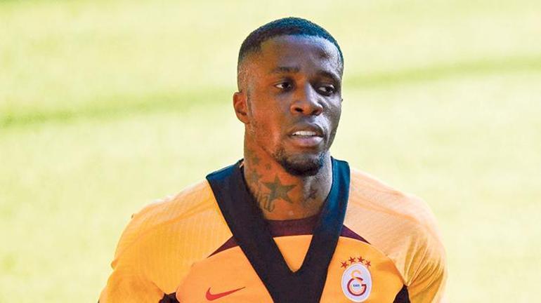 Galatasaray-Trabzonspor maçı öncesi sürpriz Zaha gelişmesi