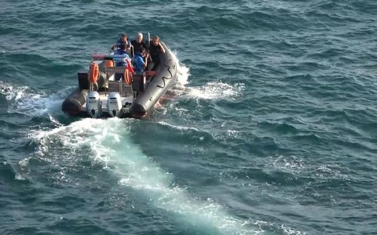 Zamanla yarış Vatandaşlar fark etti deniz polisi kurtardı
