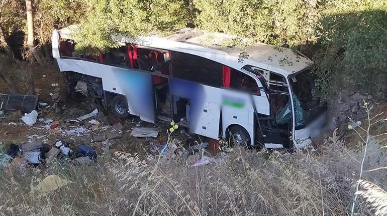 Otobüs kazasında ölen 12 kişinin kimlikleri belli oldu