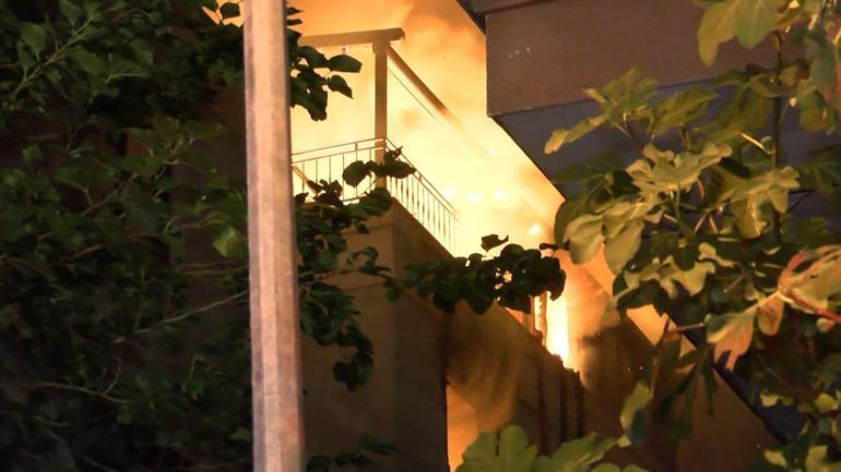 Kadıköy’de İBB eski daire başkanının evi yandı Eşi hayatını kaybetti, kızı yaralandı