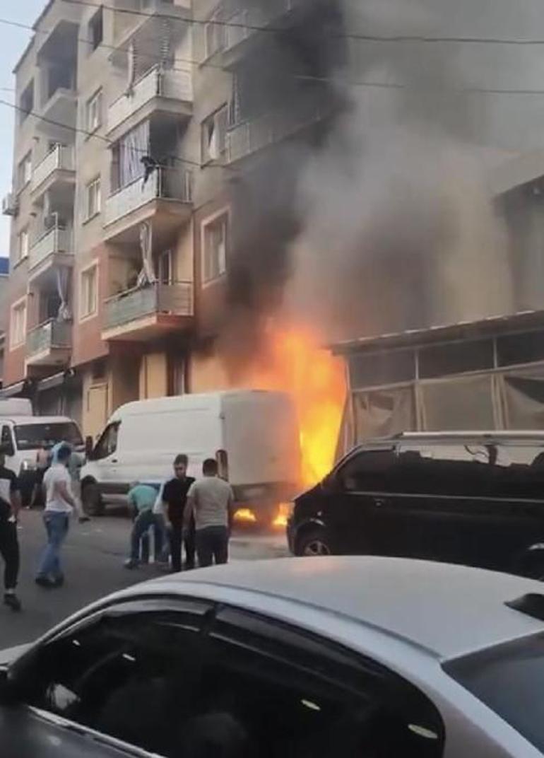 İzmirde sigari izmariti yangına sebep oldu 8 kişi etkilendi