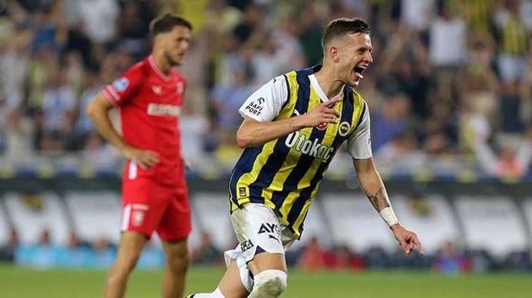 Kadıköyde Szymanski ve İrfan Can Kahvecinin gecesi Fenerbahçe-Twente maçına damga vurdular