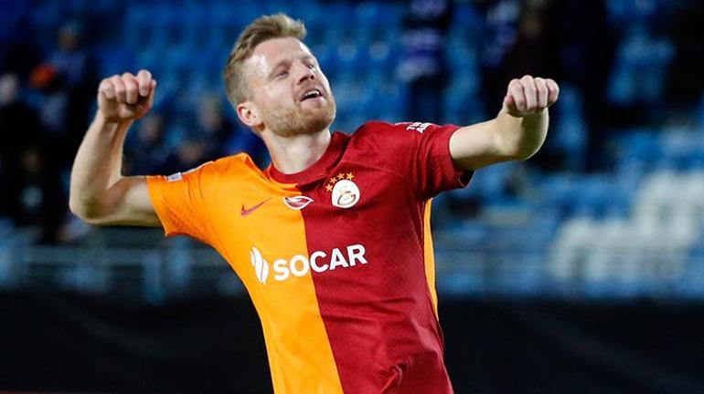 Galatasarayda sürpriz ayrılık Süper Ligden 3 kulüp peşinde
