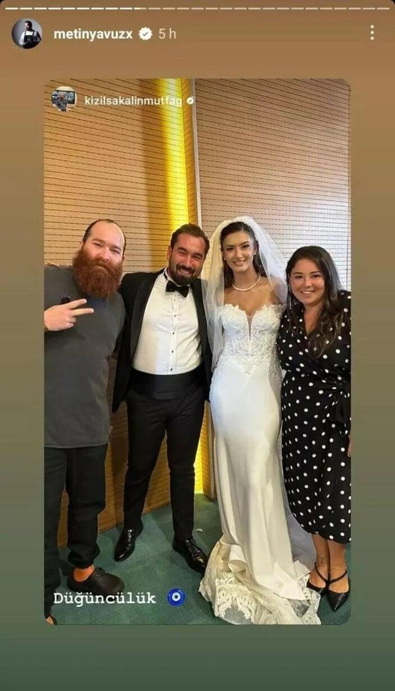 MasterChef Türkiye 2022 şampiyonu Metin Yavuz evlendi Yarışmacılar düğüne akın etti