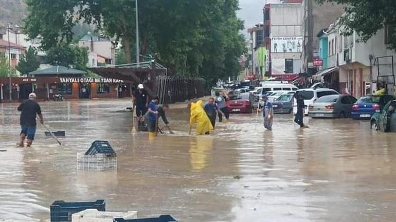 Meteorolojiden 10 il için uyarı Kuvvetli geliyor