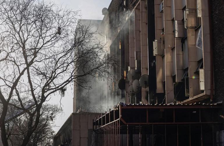 Güney Afrikada yangın faciası: Can kaybı 76ya yükseldi