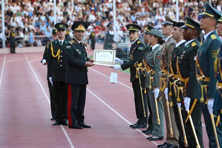 Teğmen Melisa Kılınçın gurur günü Bin 13 kişi içinde birinci oldu