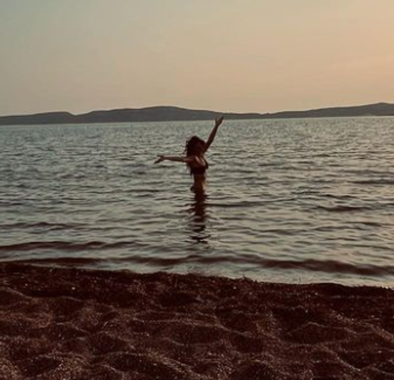 Pınar Deniz sezonu kapattı Artık tatili bitirip Ceylini mi oynasan