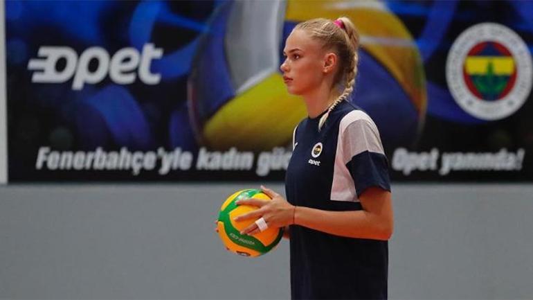 Arina Fedorovtseva gönlünü eski Fenerbahçeli oyuncuya kaptırdı Maçı tribünden izledi