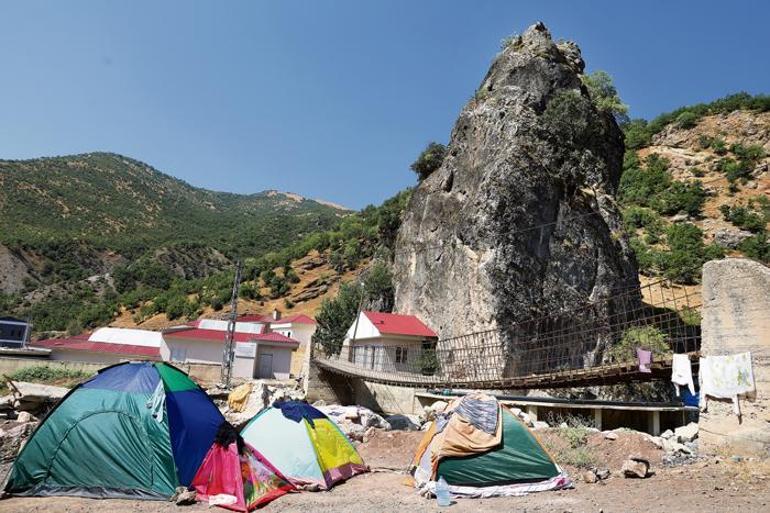 Kato’nun zirvesinde rengârenk çadırlar